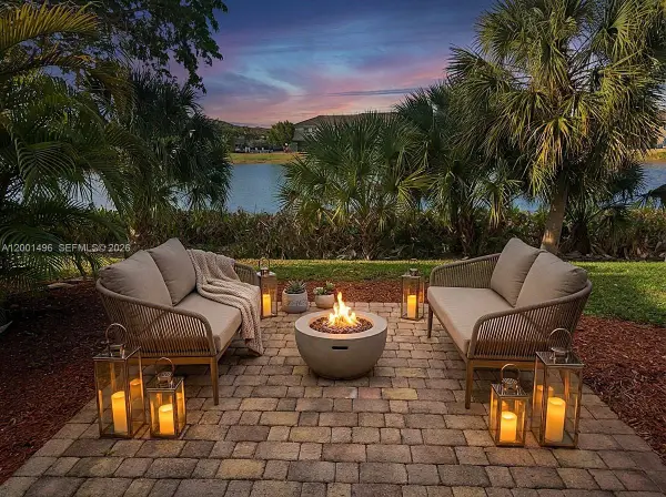 2363 SE 19th St, Homestead, FL 33035