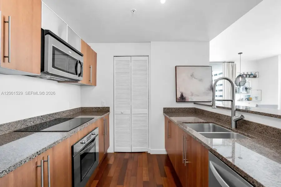 300 S Biscayne Blvd #T-2416, Miami, FL 33131 - #3