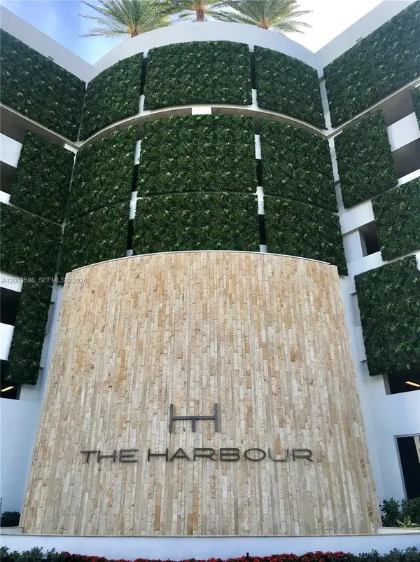 16385 Biscayne Blvd. #1902, North Miami Beach, FL 33160