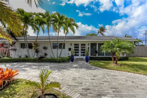 1220 Azalea Cres, Hollywood, FL 33019