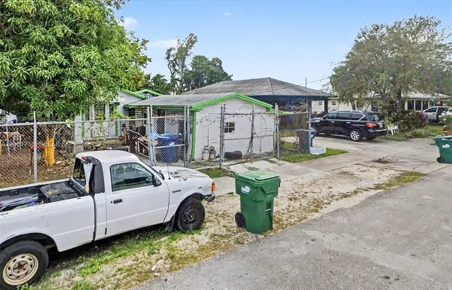 2106 NW 70th St, Miami, FL 33147 - #2