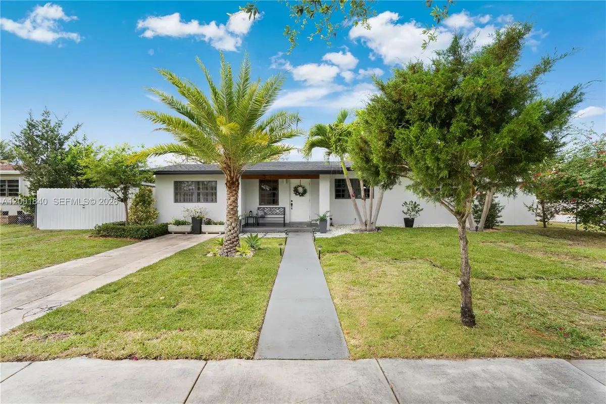 9771 Martinique Dr, Cutler Bay, FL 33189 - #1