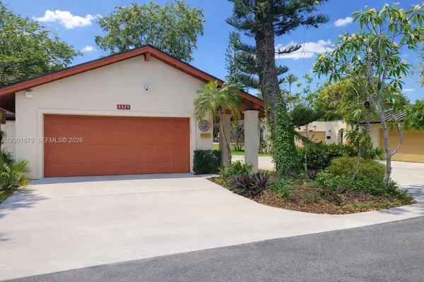 5524 Constant Spring Ter #213, Lauderhill, FL 33319