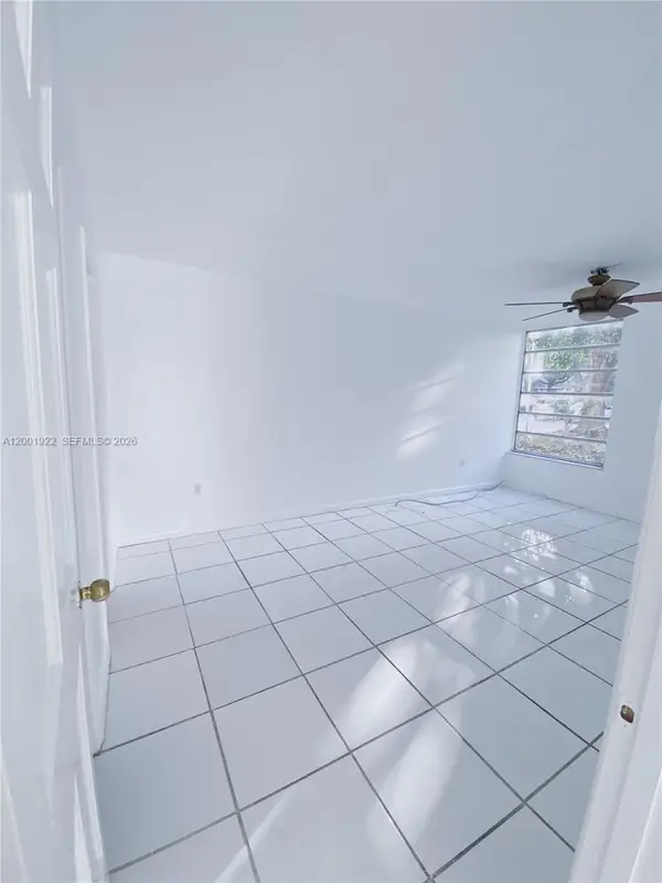 870 NW 87th Ave #110, Miami, FL 33172