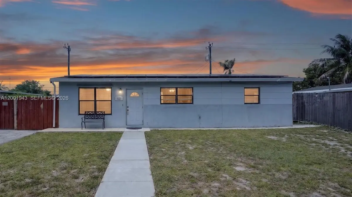 1121 NE 211th St, Miami, FL 33179 - #1
