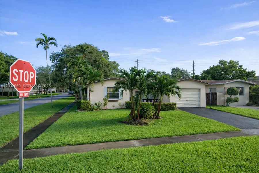 4323 Harrison St, Hollywood, FL 33021 - #2