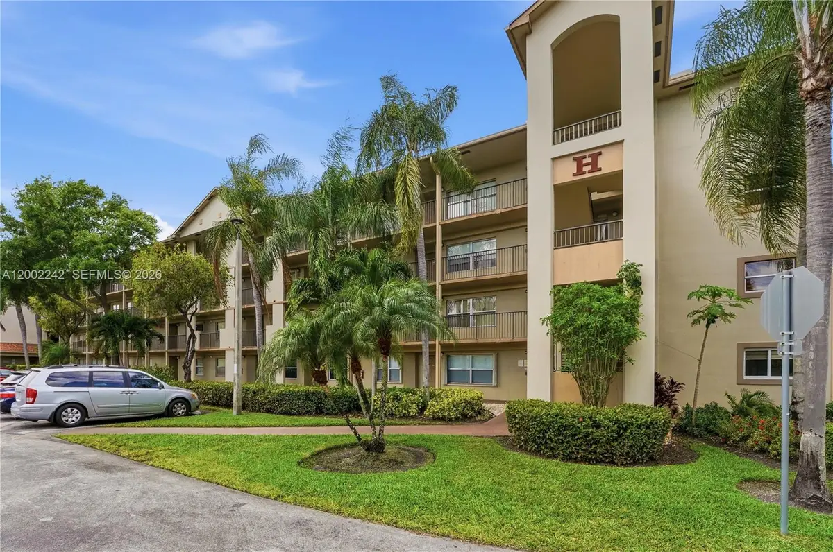 700 SW 137th Ave #215H, Pembroke Pines, FL 33027 - #1