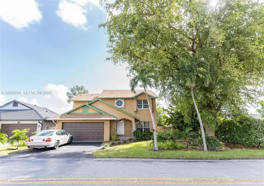 7876 NW 189th St, Hialeah, FL 33015 - #2