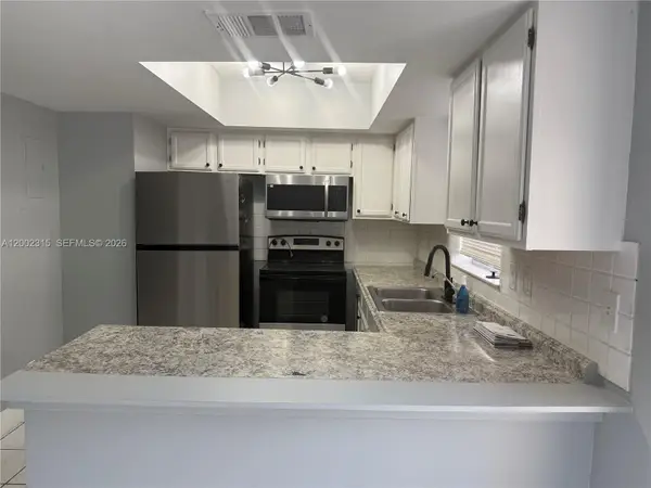 7926 Kimberly Blvd #202, North Lauderdale, FL 33068