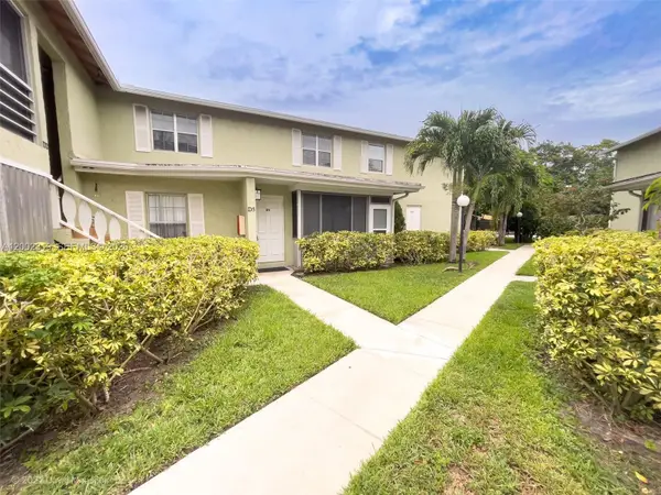 12070 Alternate A1a #D5, Palm Beach Gardens, FL 33410