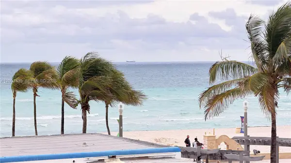 321 Wilson St #A105, Hollywood, FL 33019