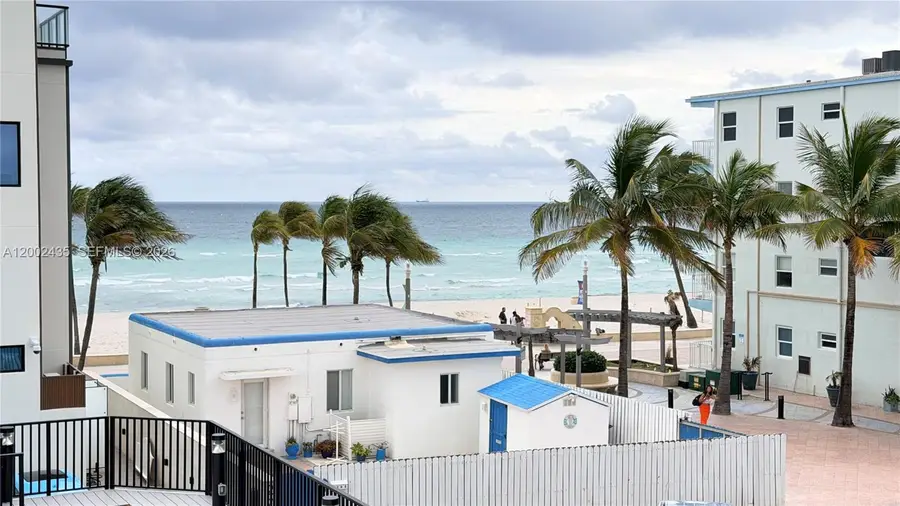 321 Wilson St #A105, Hollywood, FL 33019 - #2