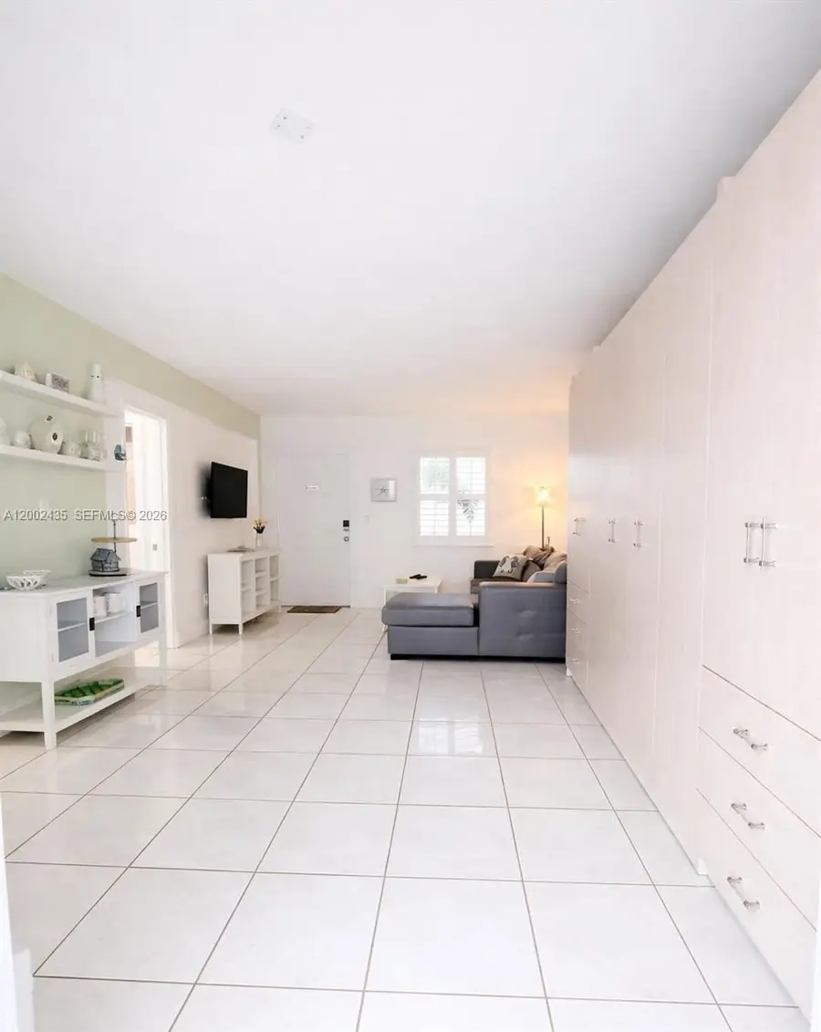 321 Wilson St #A105, Hollywood, FL 33019 - #3