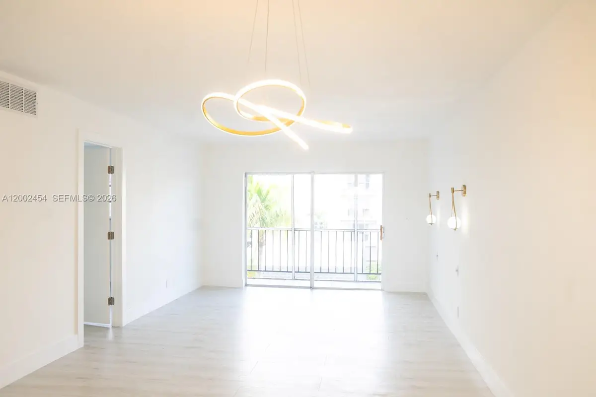 220 SW 9th Ave #306, Hallandale Beach, FL 33009 - #1