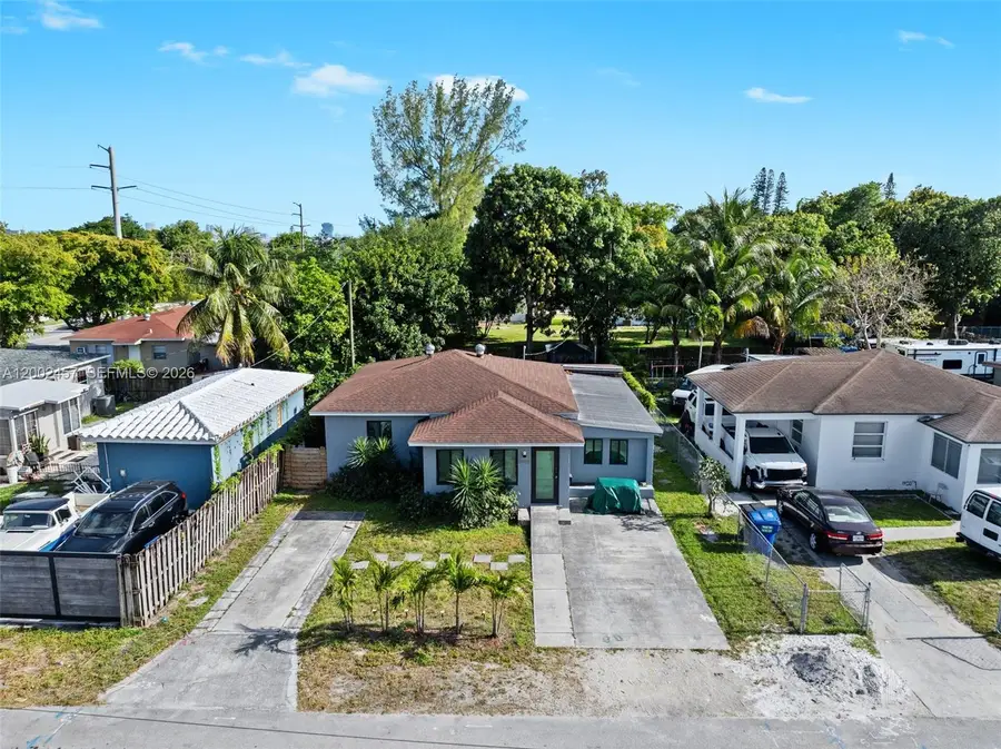 2410 Jackson St, Hollywood, FL 33020 - #3