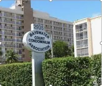 2935 NE 163rd St #4Q, North Miami Beach, FL 33160