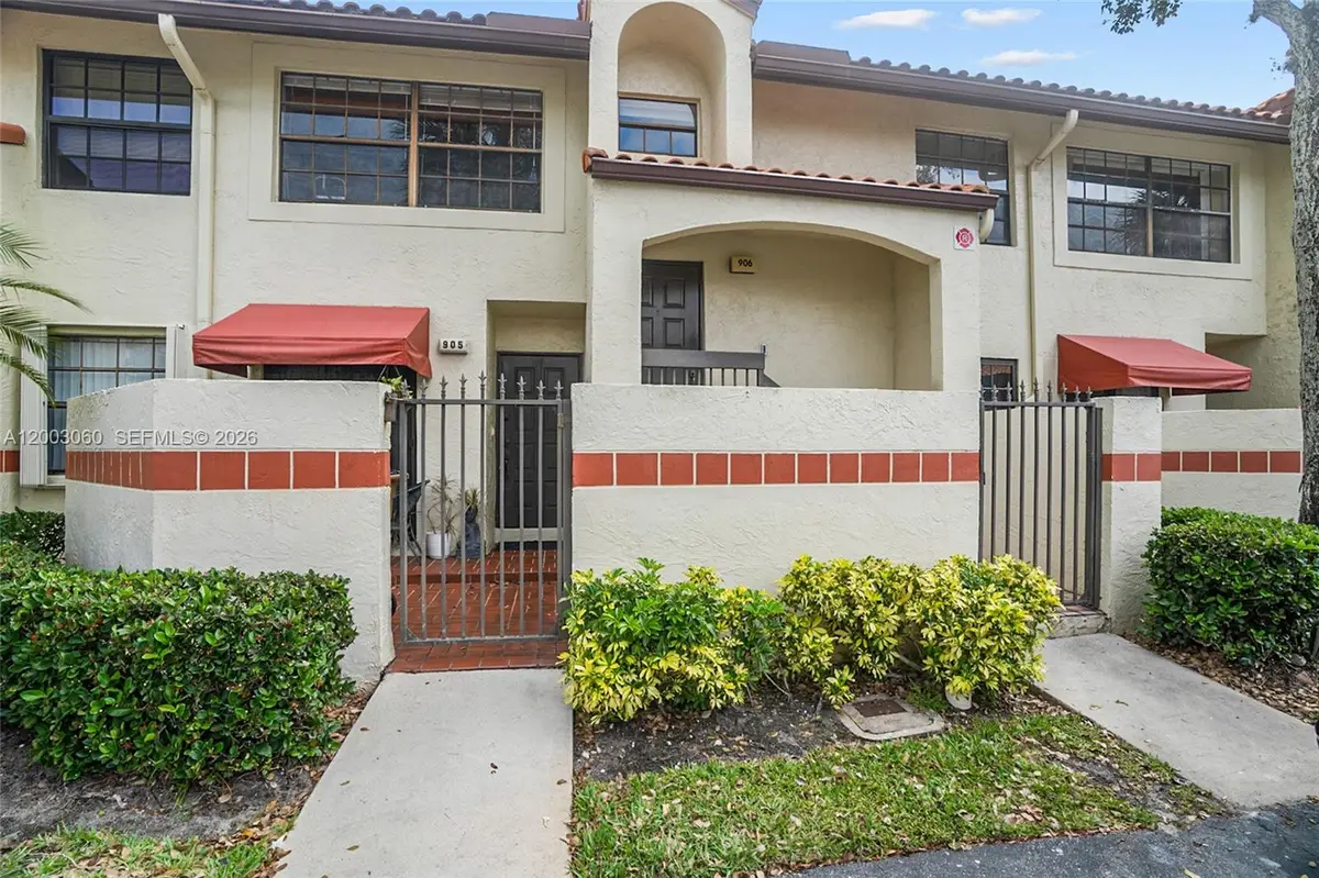 906 Republic Ct, Deerfield Beach, FL 33442 - #1