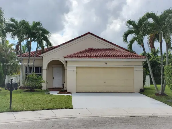 777 Tanglewood Cir, Weston, FL 33327