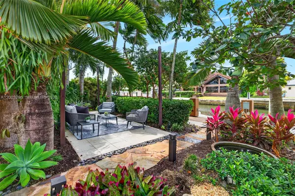 3050 NE 41st St, Fort Lauderdale, FL 33308