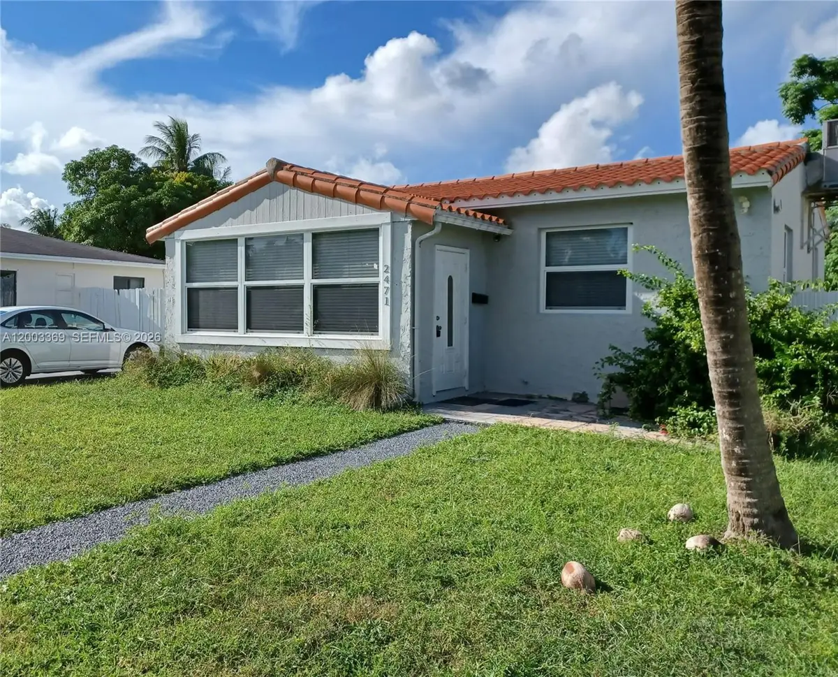 2471 Dewey St, Hollywood, FL 33020 - #1