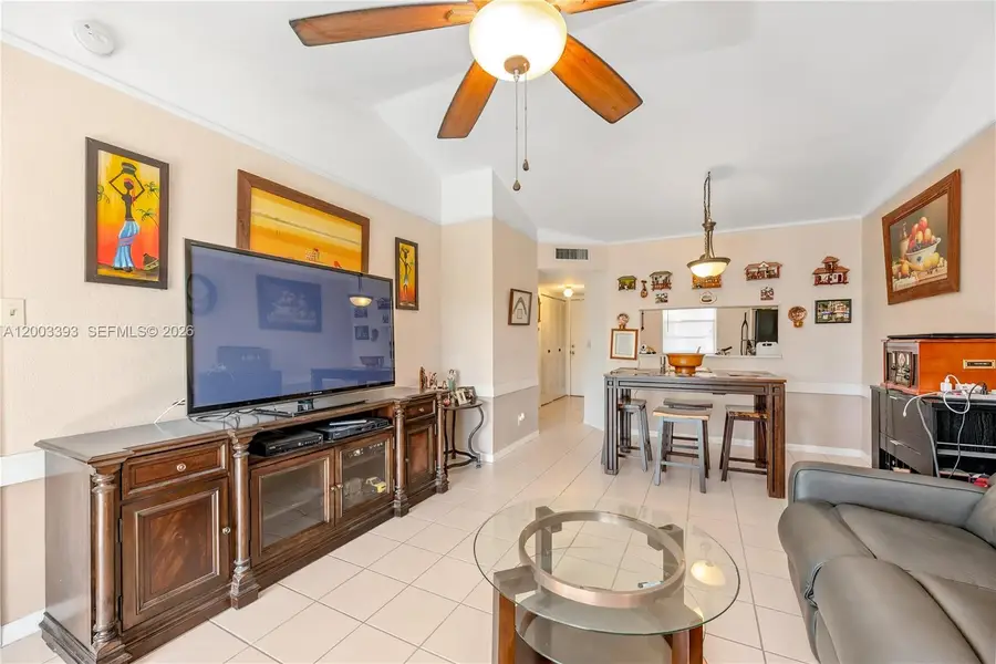 5560 Lakeside Dr #204, Margate, FL 33063 - #3