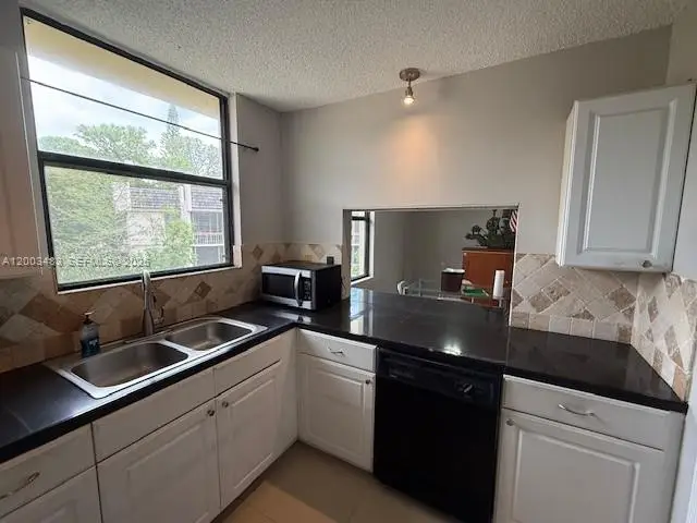 8429 Forest Hills Dr #301, Coral Springs, FL 33065 - #3