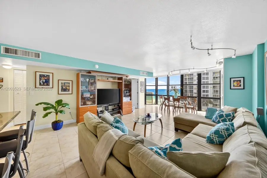 6423 Collins Ave #1204, Miami Beach, FL 33141 - #3