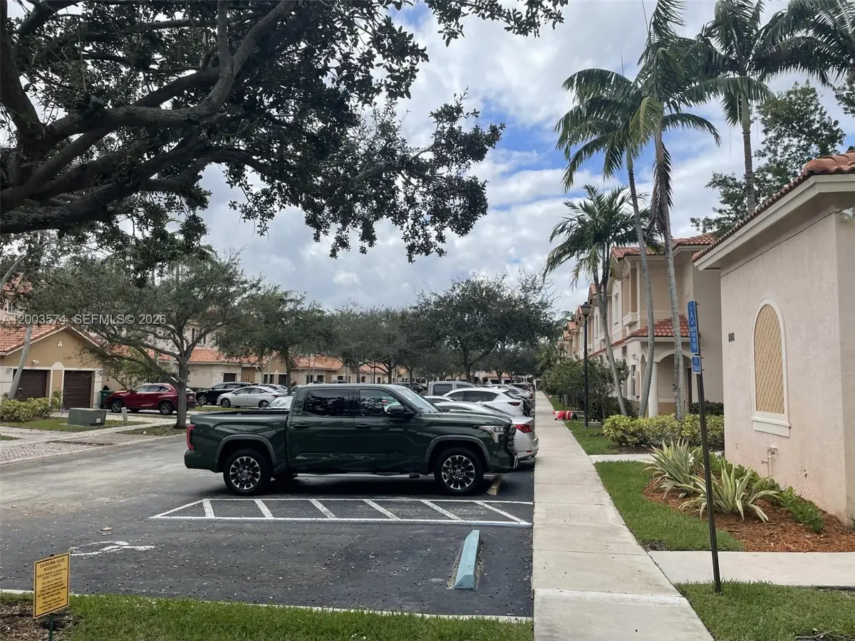 8831 S Isles Cir, Tamarac, FL 33321 - #1