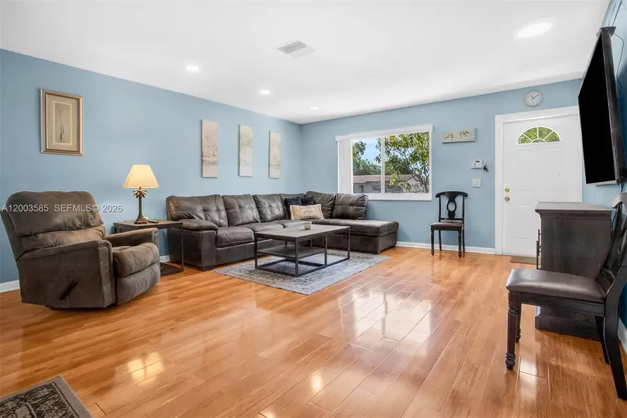 7481 NW 11th Pl, Plantation, FL 33313 - #3