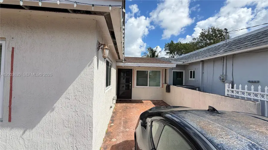 839 W 77th St, Hialeah, FL 33014 - #2