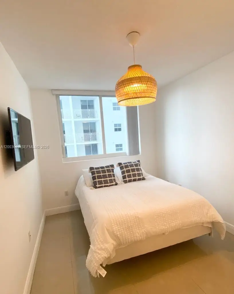 170 SE 14th St #1504, Miami, FL 33131 - #2