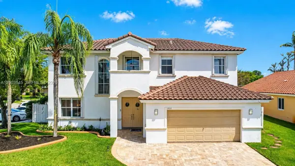 19010 NW 23rd Ct, Pembroke Pines, FL 33029