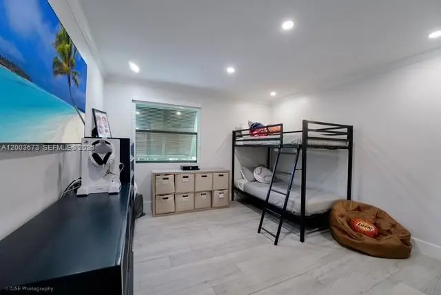 1231 E Golfview Dr, Pembroke Pines, FL 33026 - #2