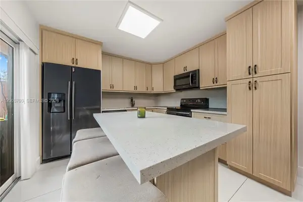 4089 Forest Hill Dr, Cooper City, FL 33026