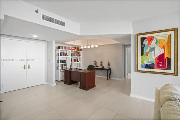 20281 E Country Club Dr #1603, Aventura, FL 33180