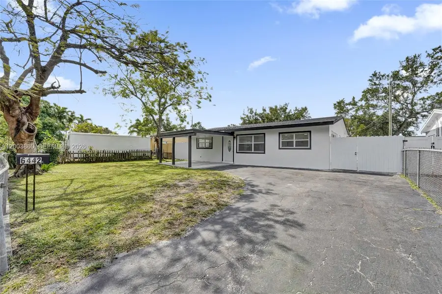6442 Oak St, Hollywood, FL 33024 - #2
