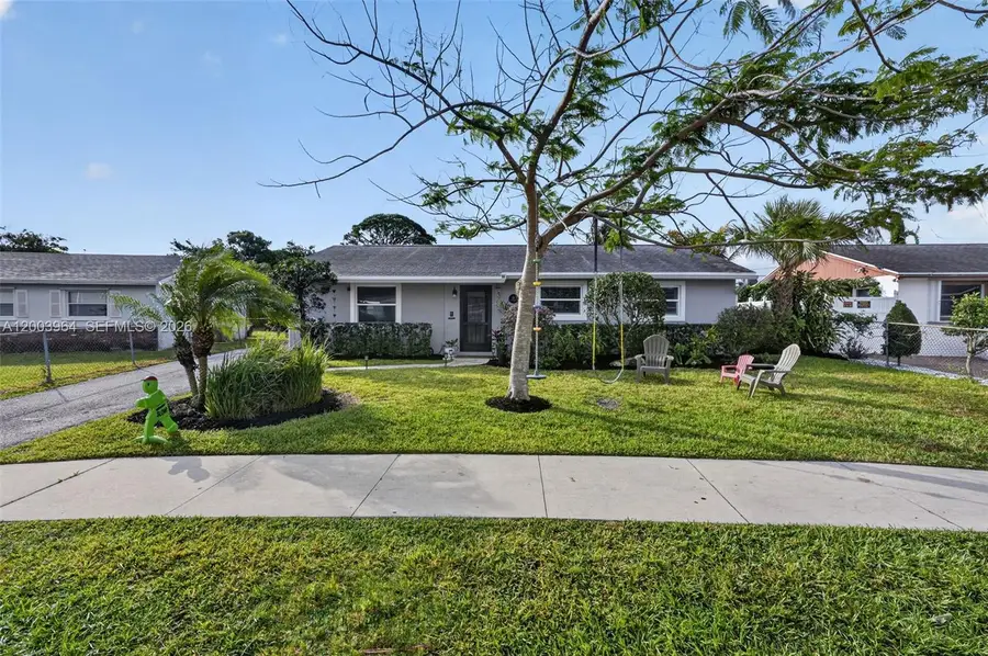 219 E Whitney Dr, Jupiter, FL 33458 - #3