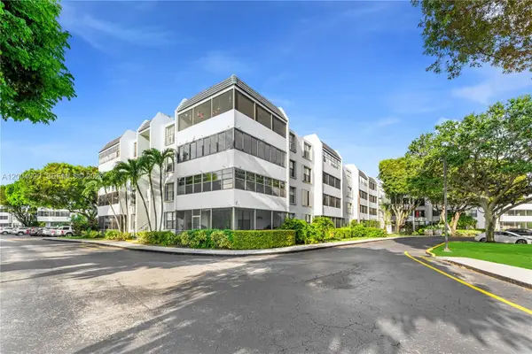 10852 N Kendall Dr #312, Miami, FL 33176