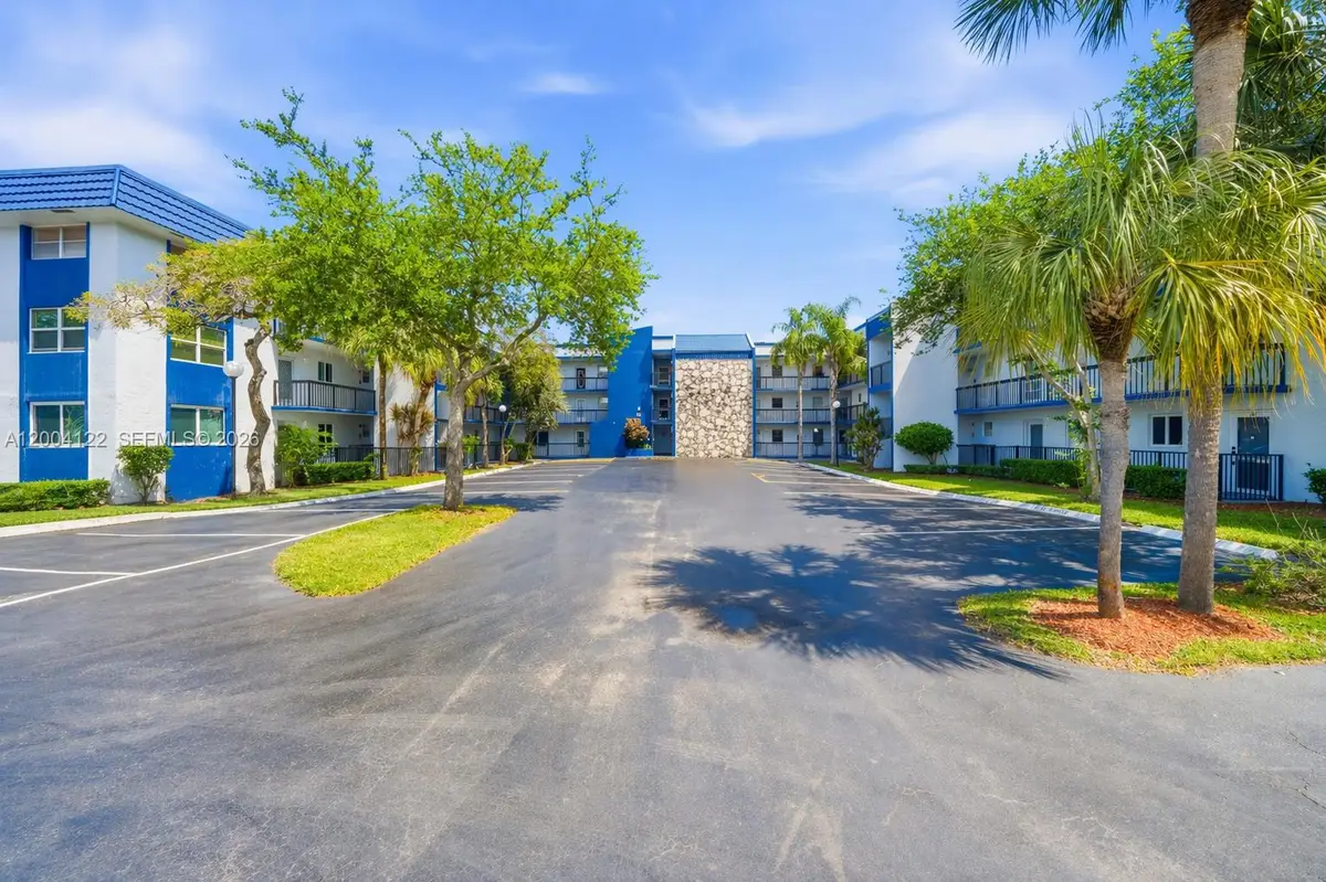 3190 Holiday Springs Blvd #4-306, Margate, FL 33063 - #1