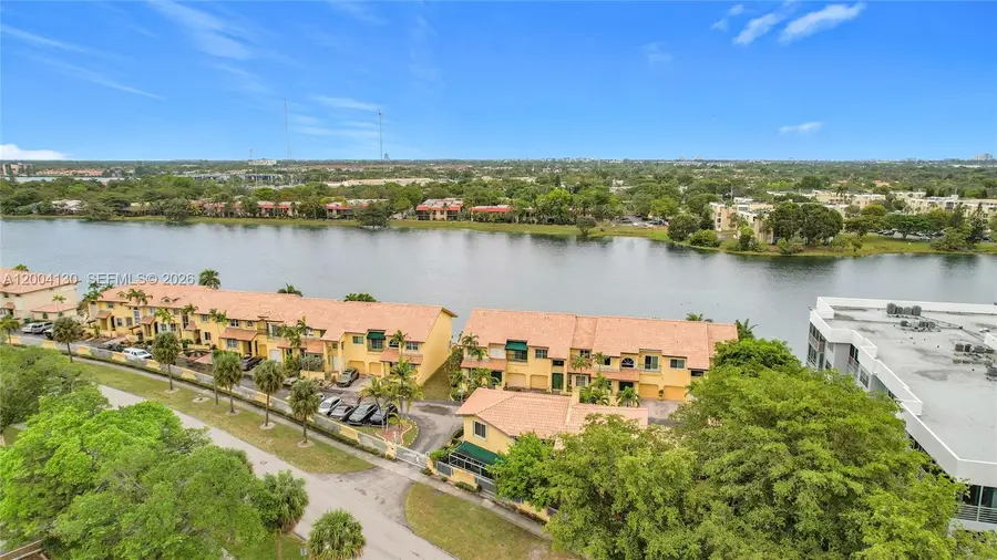 781 NE 195th St, Miami, FL 33179 - #3