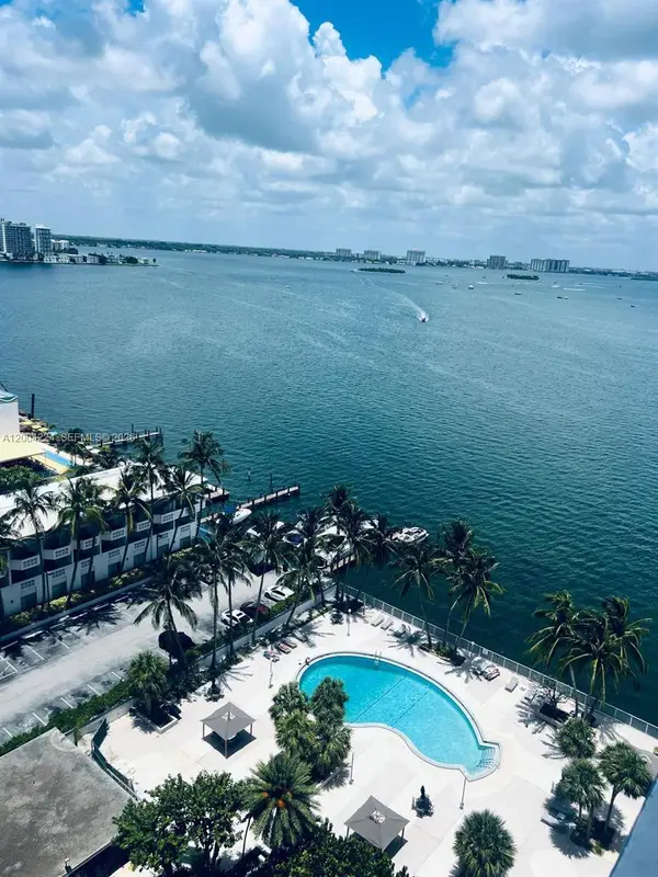 1865 79th St Csw #PH-J, North Bay Village, FL 33141