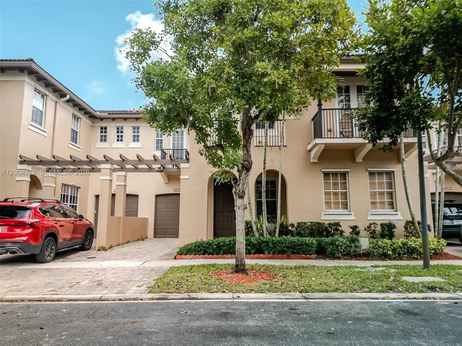 4414 Morgan Ln, Davie, FL 33328 - #2
