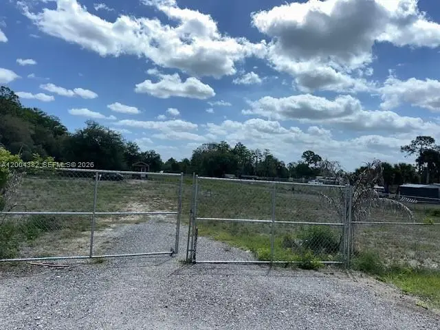 755 N Hacienda, Clewiston, FL 33440 - #2