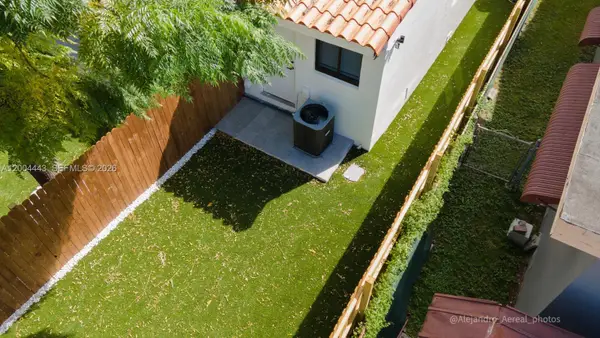 3045 SW 21st St, Miami, FL 33145