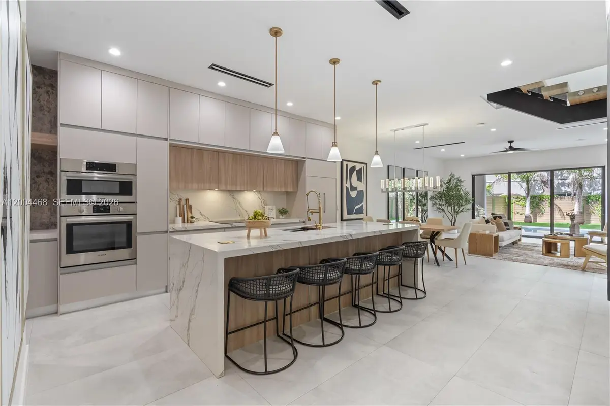 609 NE 8th Ave #B, Fort Lauderdale, FL 33304 - #1