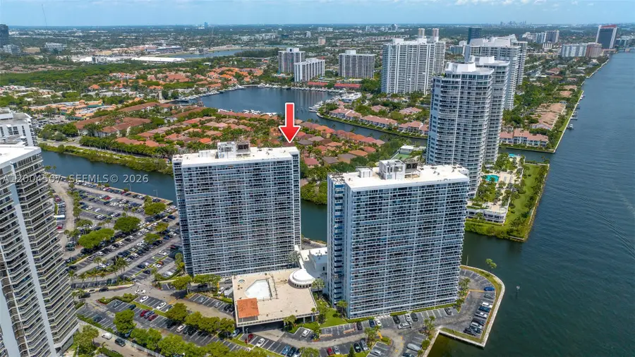 20505 E Country Club Dr #PH-38, Aventura, FL 33180 - #2