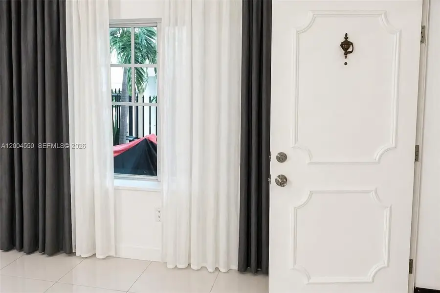 750 Pennsylvania Ave #1, Miami Beach, FL 33139 - #3