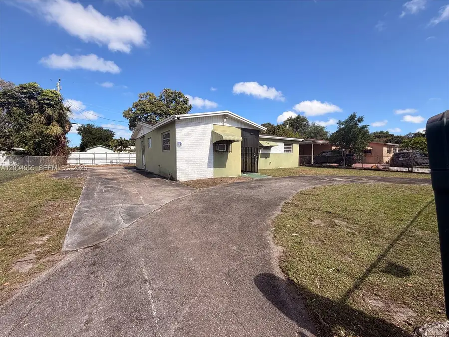 17221 NW 24th Pl, Miami Gardens, FL 33056 - #2