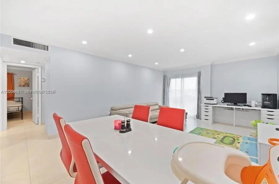 440 E 23rd St #1310, Hialeah, FL 33013 - #3