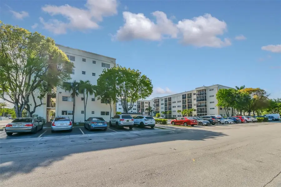 220 SW 9th Ave #501, Hallandale Beach, FL 33009 - #2